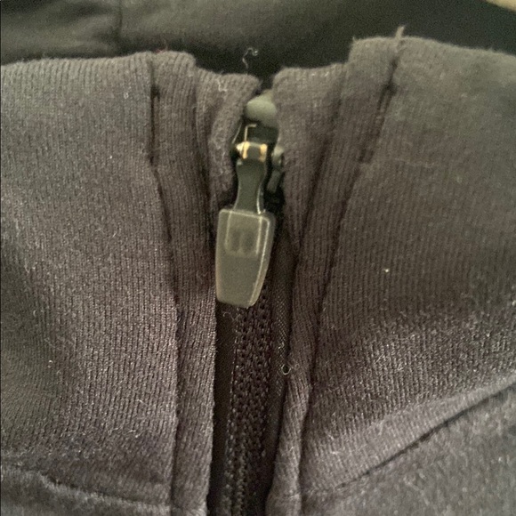 Under Armour Black Logo Jacket - Picture 5 of 10